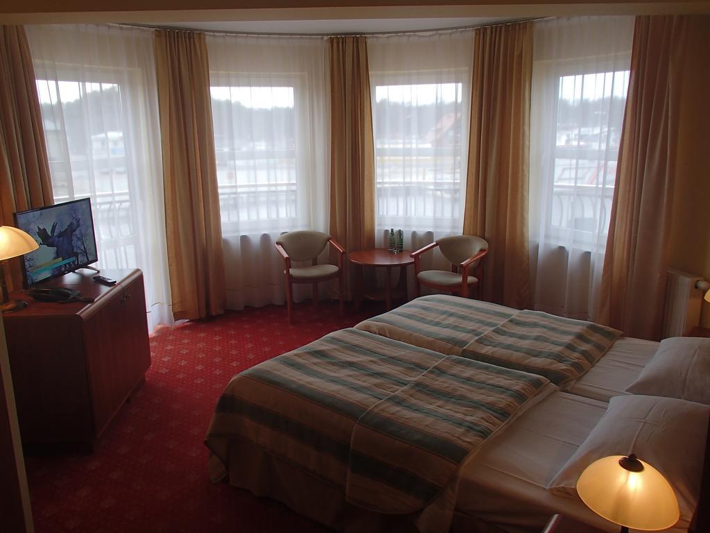 Hotel Morze Ustka Exterior foto